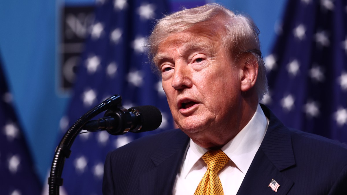 Трамп заявил, что Ормузский пролив открыт для судоходства