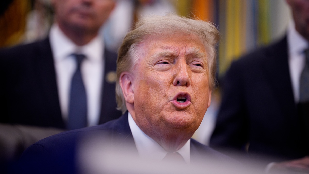 Трамп заявил, что удары США призваны вернуть Иран за стол переговоров