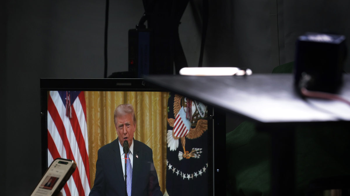 Лидер демократов в Сенате США связал обращение Трампа с промежуточными выборами в Конгресс