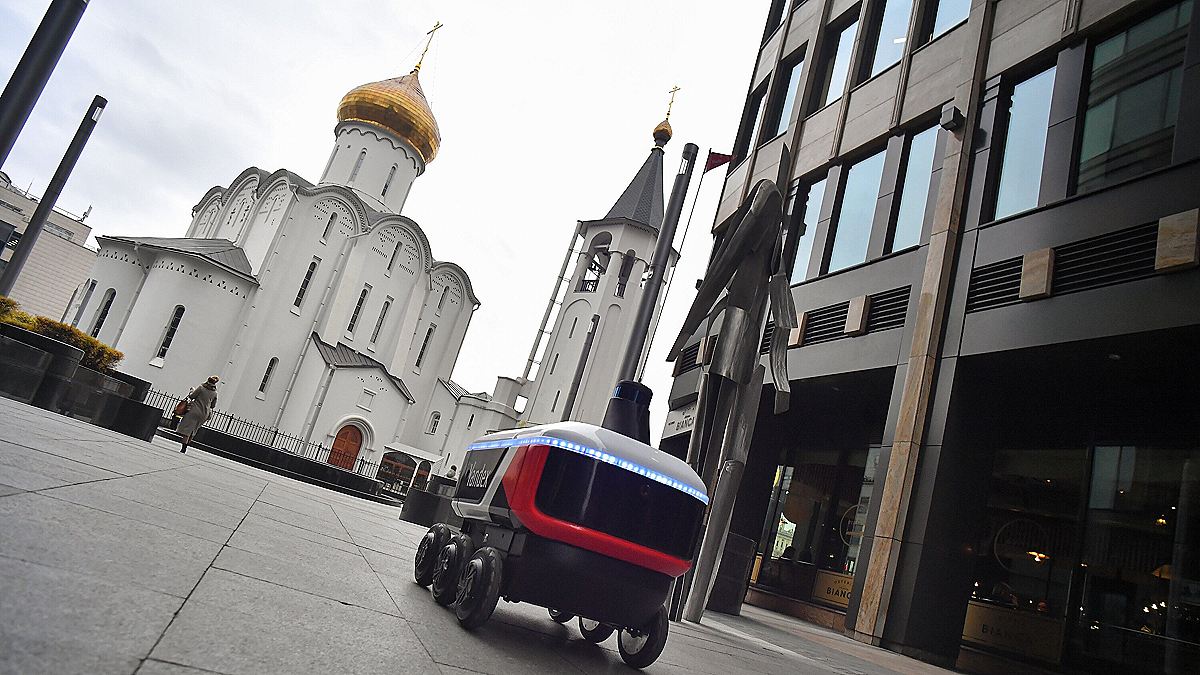 Роботы-курьеры работают уже в 51 районе Москвы