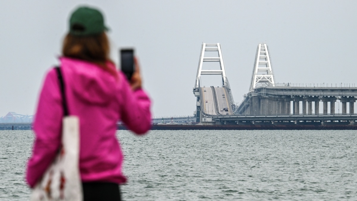 Движение по Крымскому мосту возобновлено