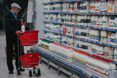 Белоруссия понизила минимальные экспортные цены на ряд молочных продуктов для РФ