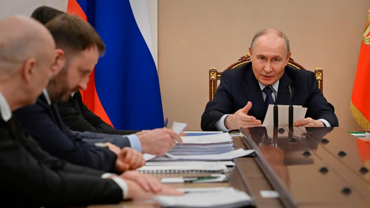 Путин назвал устойчивым состояние экономики РФ, несмотря на ситуацию с топливом