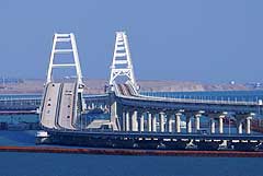 Движение по Крымскому мосту возобновлено