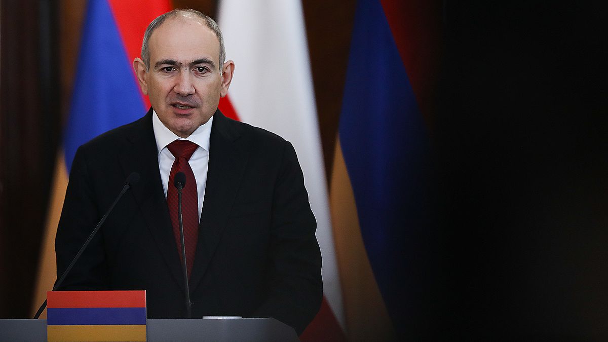 Правительство Армении ушло в отставку