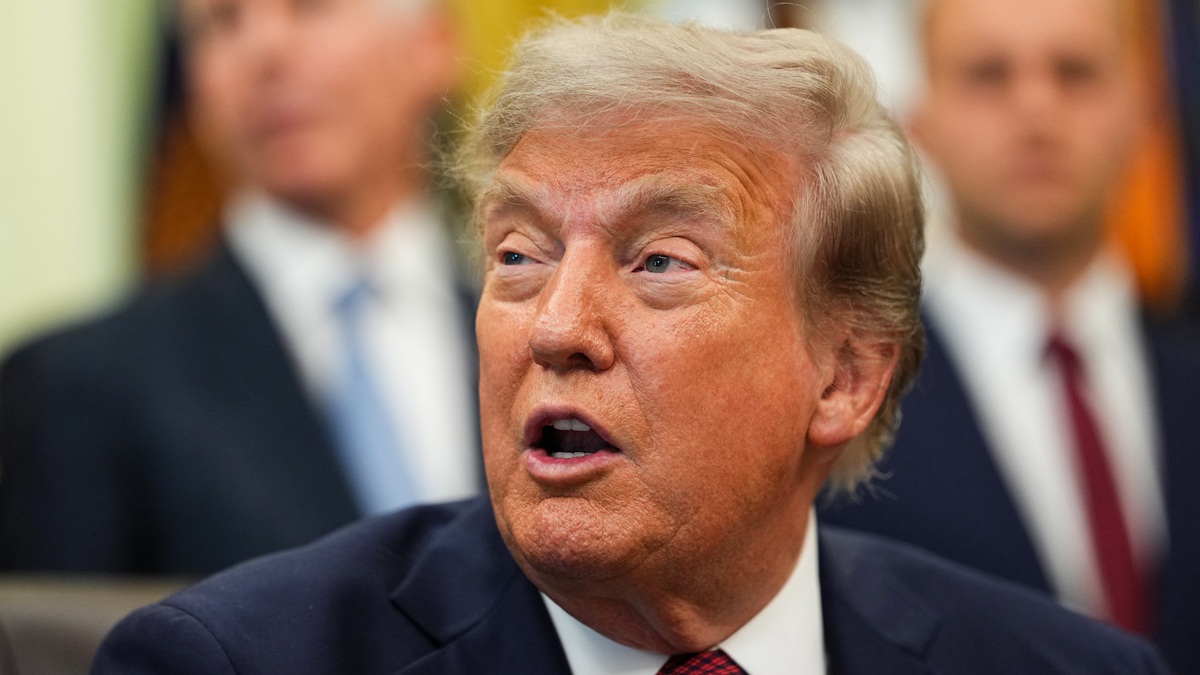 Трамп пообещал скорое открытие Ормузского пролива
