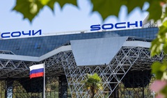 Аэропорт Сочи приостановил работу