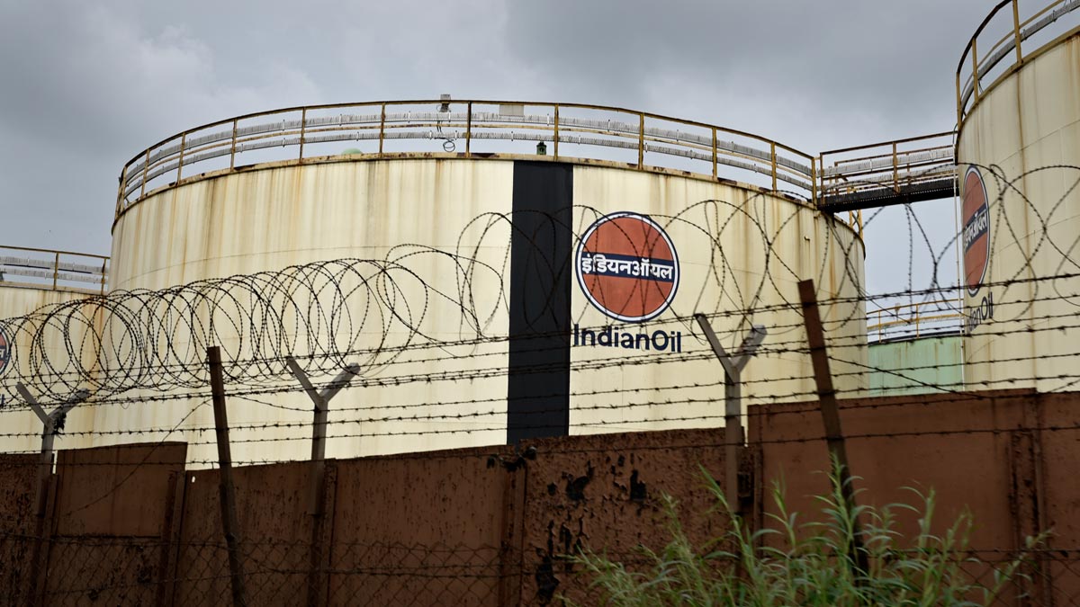 Индия в июне сократила импорт нефти на 13% - до 18 млн тонн