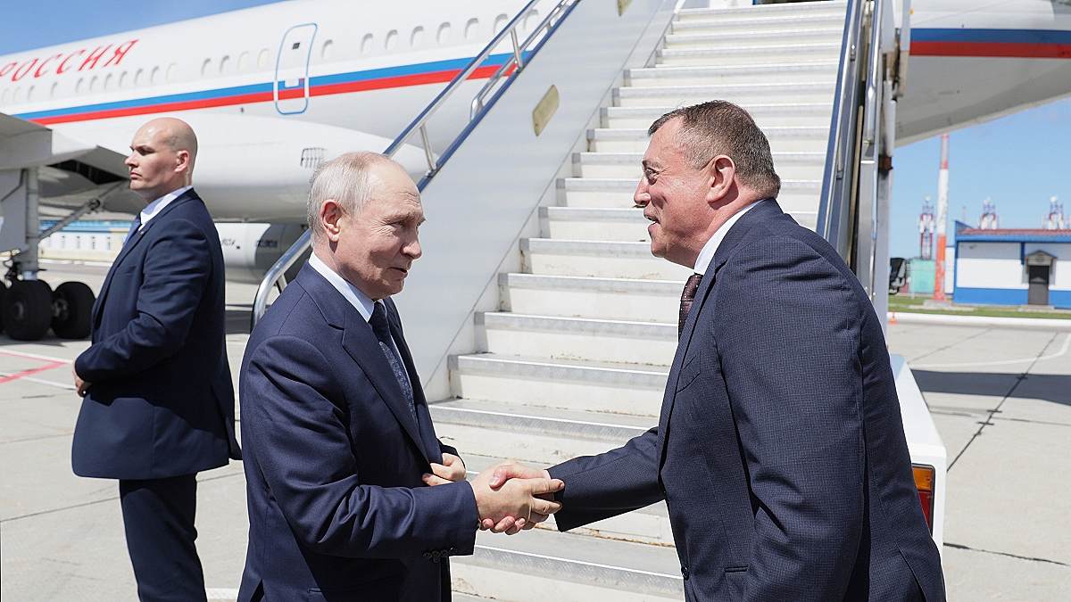 Японист РАН: Токио "наказывает" Россию за Украину, но в уме держит Китай
