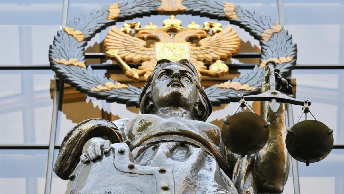 В Москве трех экс-полицейских осудили за хищение активов у клиентов криптобиржи