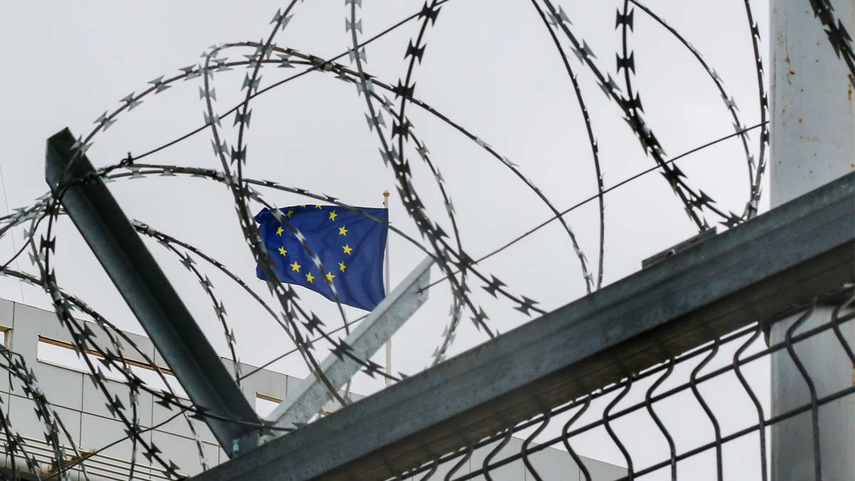 В ЕС хотят добавить новые меры к принятым ранее визовым ограничениям для россиян