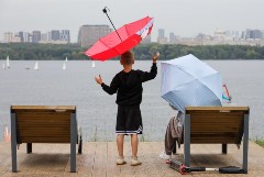Дождь, гроза и сильный ветер прогнозируются в Москве в субботу