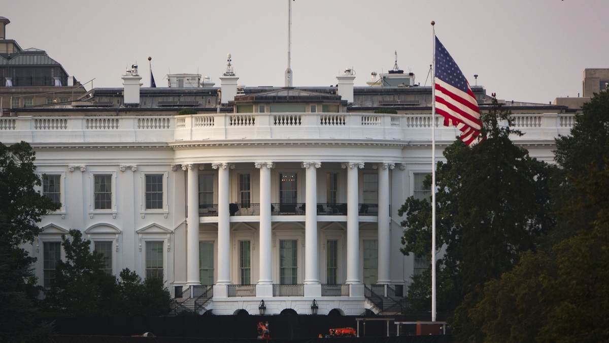 В Белом доме заявили, что посланники Трампа обсудили в Москве дальнейшие инициативы по Украине