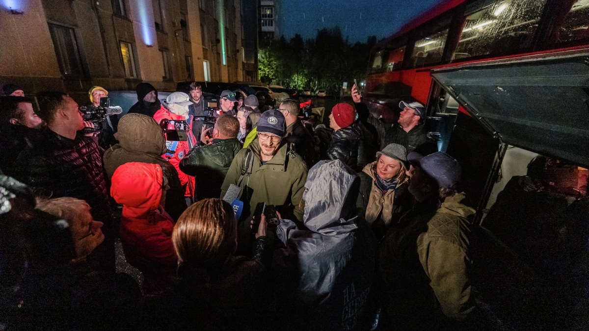 Пассажиры и экипаж арестованного на Шпицбергене судна прибыли в Мурманск
