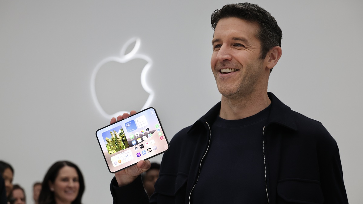 Apple представила первый складной iPhone Duo