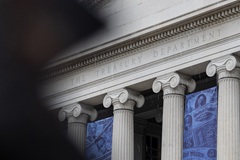 Минфин США внес ВТБ в иранские санкционные списки
