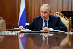 Путин призвал россиян прийти на выборы и принять обдуманное решение