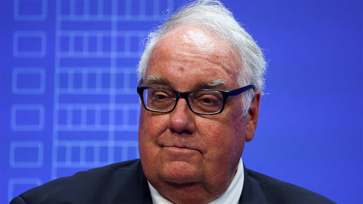 Уоррен Баффет уступил пост председателя совета директоров Berkshire сыну Говарду