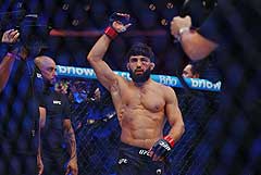 Россиянин Царукян нокаутировал бразильца Руффи на турнире UFC 331