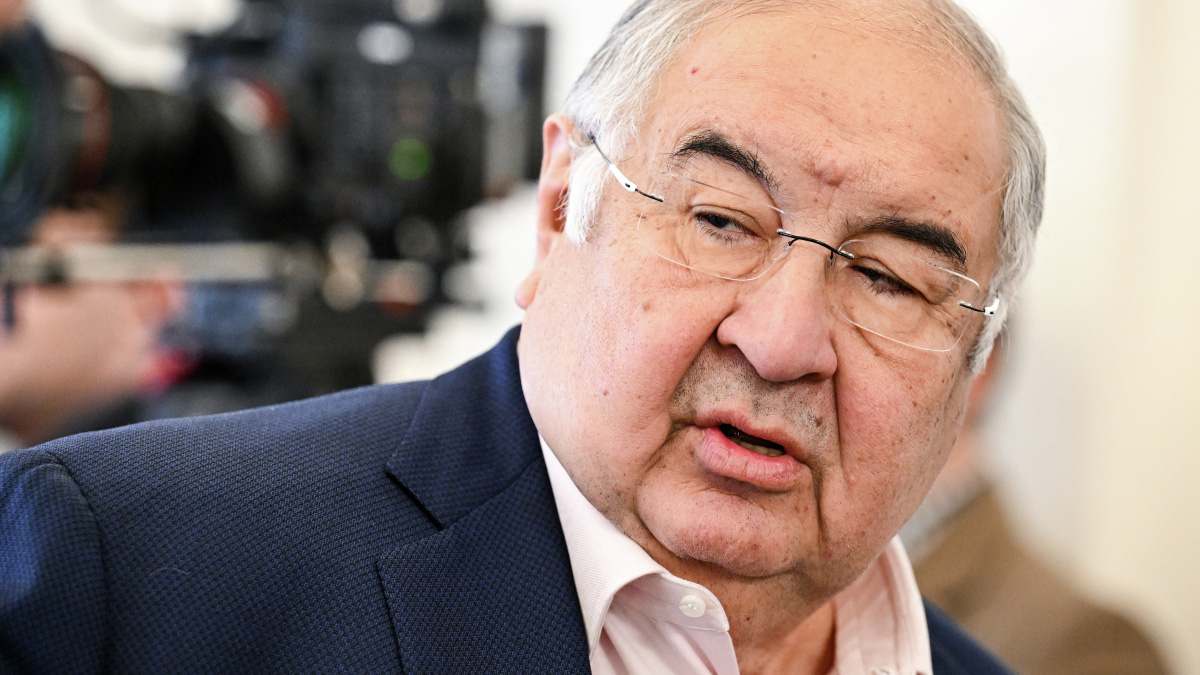 Euractiv узнал, что Латвия выступила против снятия санкций с Усманова и Фридмана