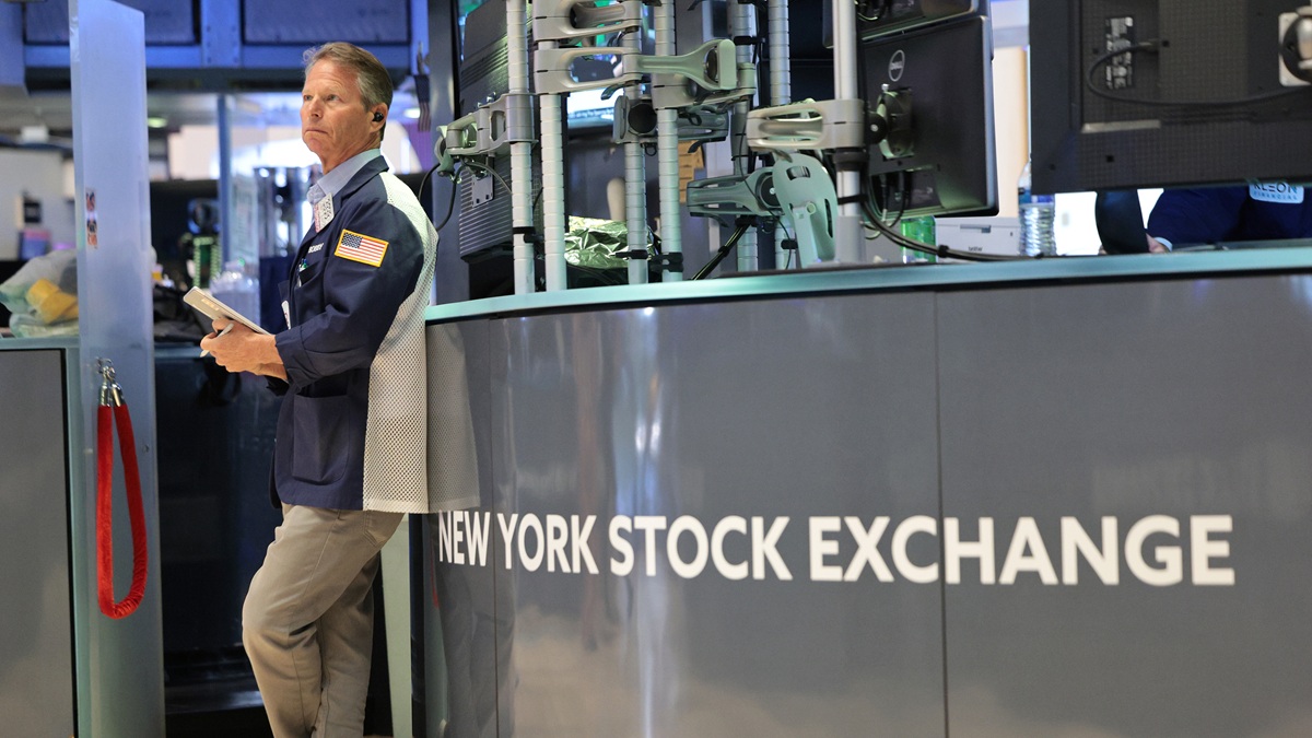 Dow Jones завершил торги в минусе, Nasdaq вырос и обновил рекорд