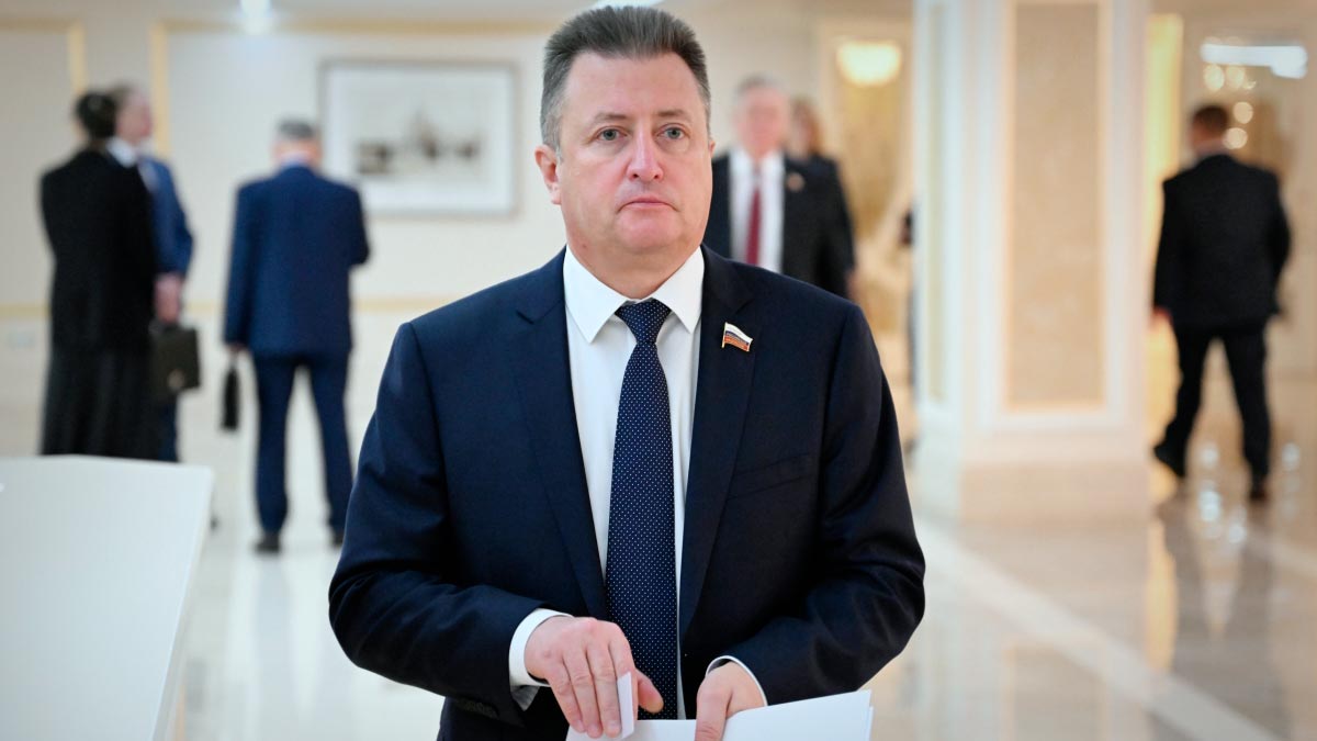 Сенатор от Вологодской области Богомазов слагает полномочия