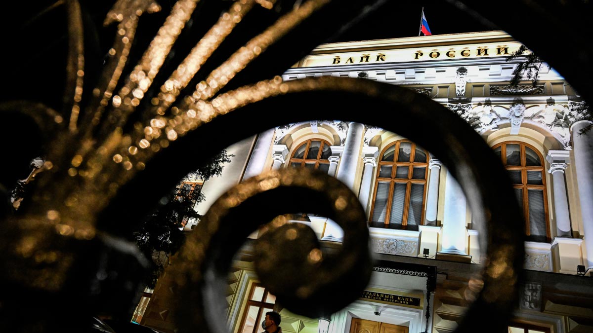 ЦБ пообещал бороться с практикой маскировки потребкредита под рассрочку