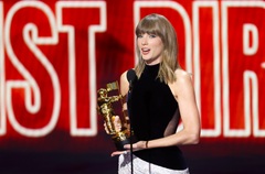 Тейлор Свифт стала самым титулованным артистом в истории MTV VMA