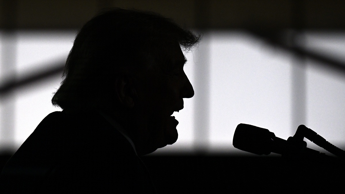 Трамп заявил, что не решил, как поступить с Ираном