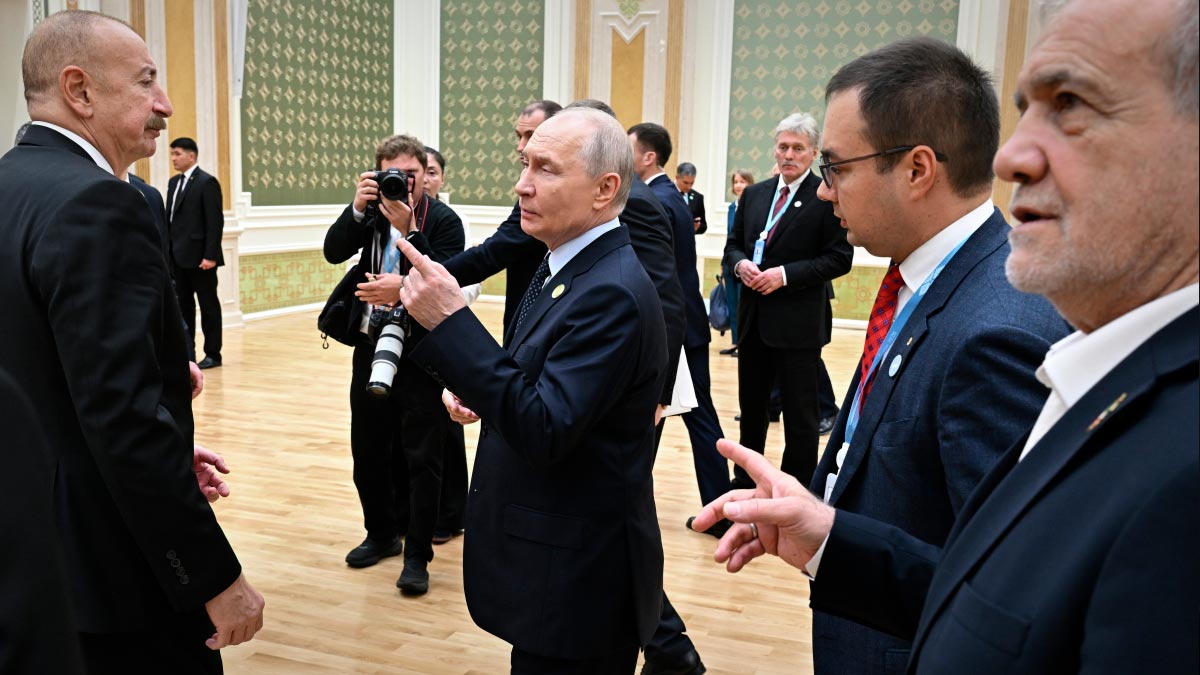 Путин, Алиев и Пезешкиан встретились после Каспийского саммита