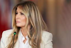 Лантратова находится на связи с командой Мелании Трамп по поводу Алёшек
