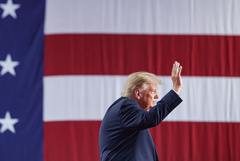 Трамп констатировал, что Украине нужен новый президент