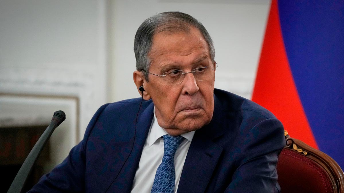 Лавров провел встречу с Пезешкианом