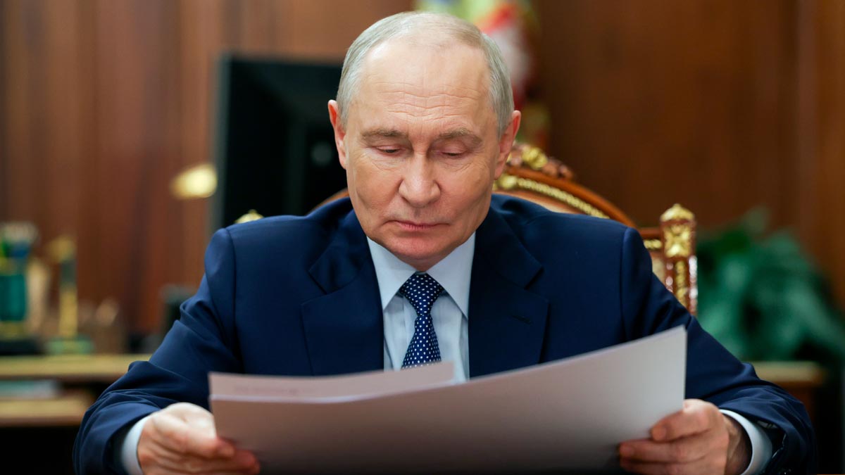 Путин поддержал предложения Мишустина по кадровым перестановкам в правительстве