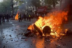 Politico прогнозирует волну масштабных беспорядков в странах ЕС осенью и зимой