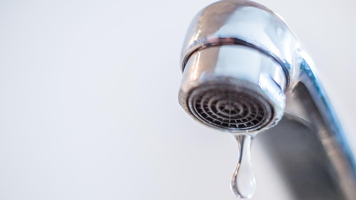 Ограничения на подачу света и воды вводят в Крыму