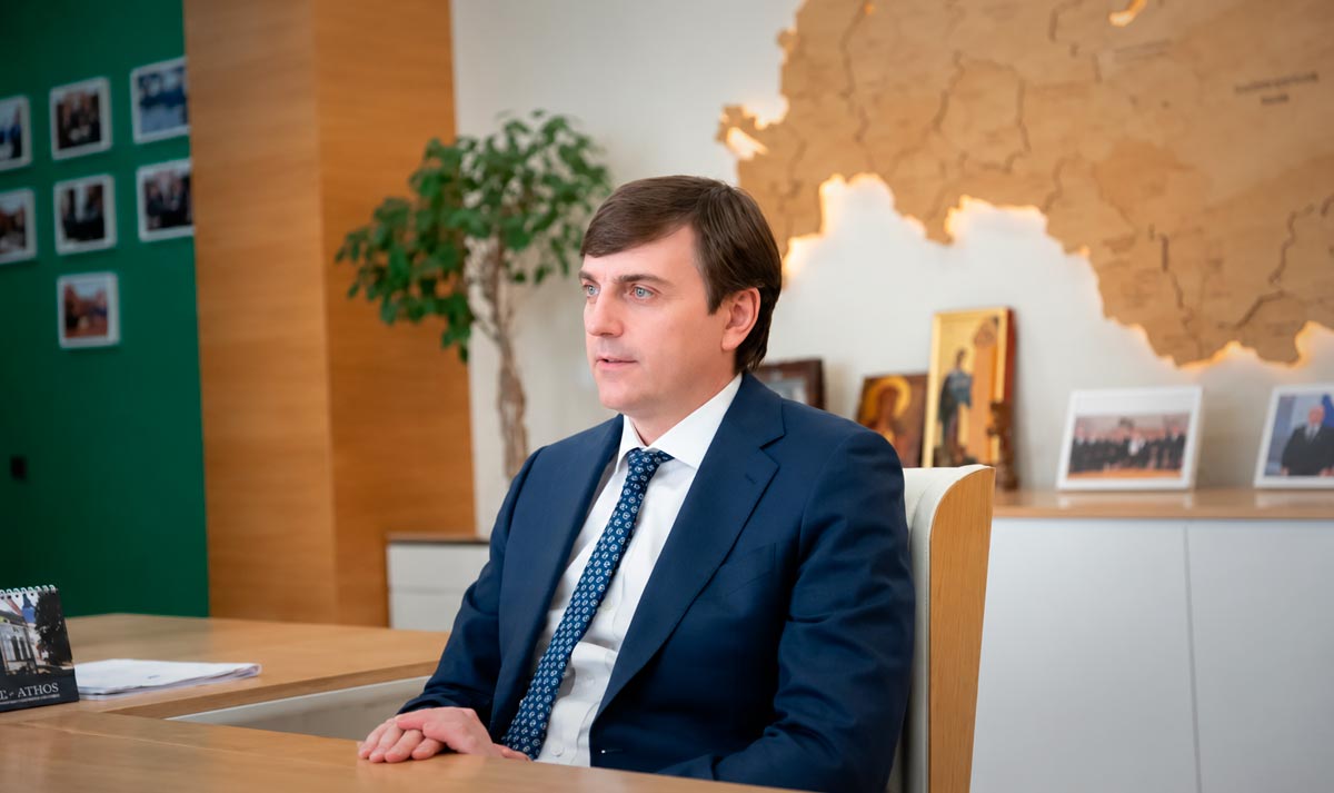 Глава Минпросвещения: Российские школы смогут формировать более узкие направления внутри шести профилей