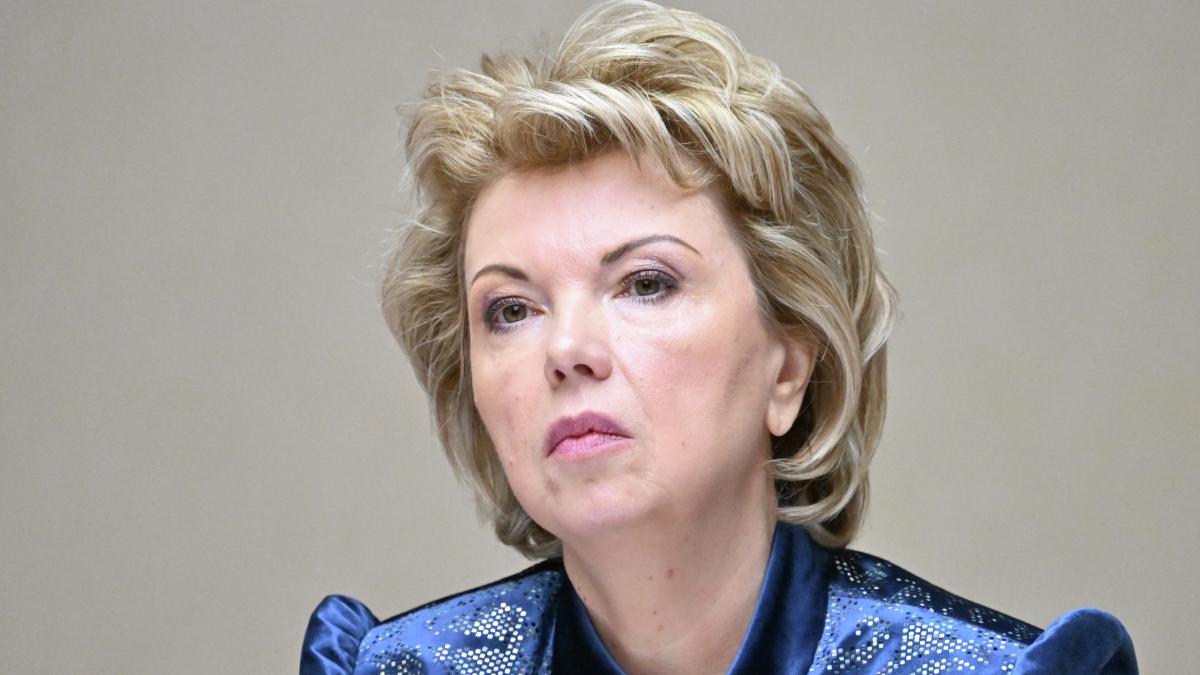 Советник президента РФ сообщила о разработке национального подхода к цвету года