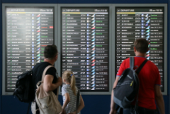 Более ста рейсов задержано и отменено в аэропортах Москвы из-за тумана