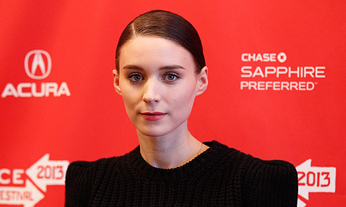 Руни Мара представила на Sundance фильм "Разве это не святые тела".